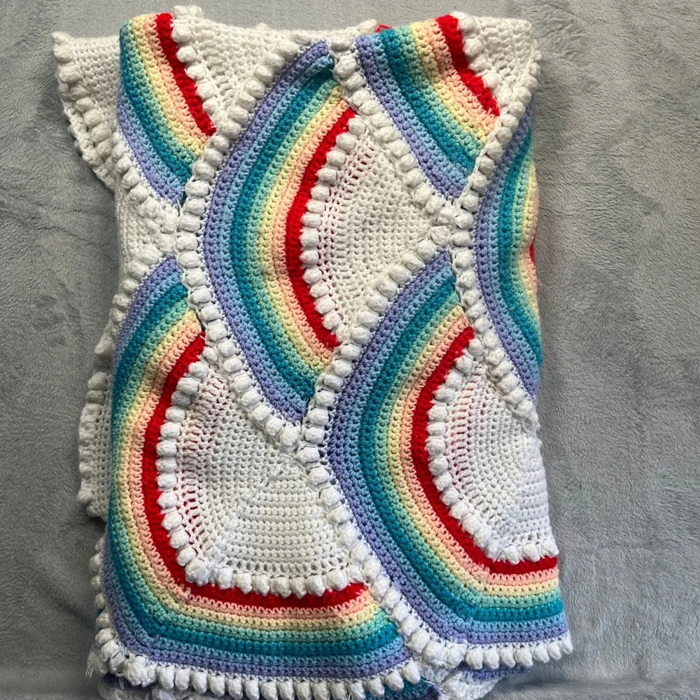 Handmade Crochet Blanket White Rainbow Bobble Stitch Scalloped Throw 80x60